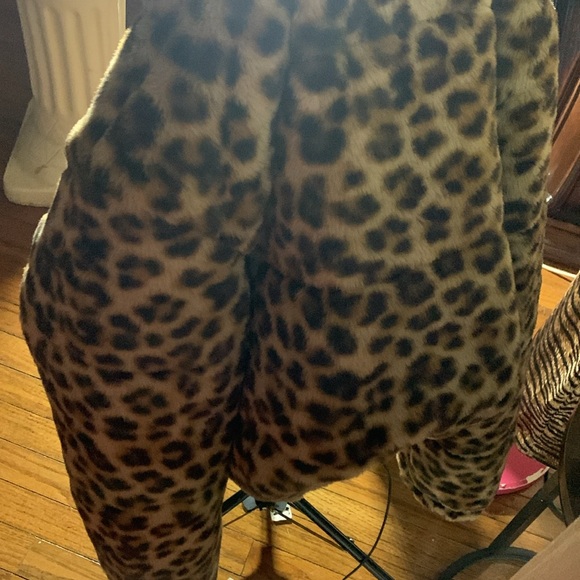 Leopard Print Coat - Picture 2 of 4